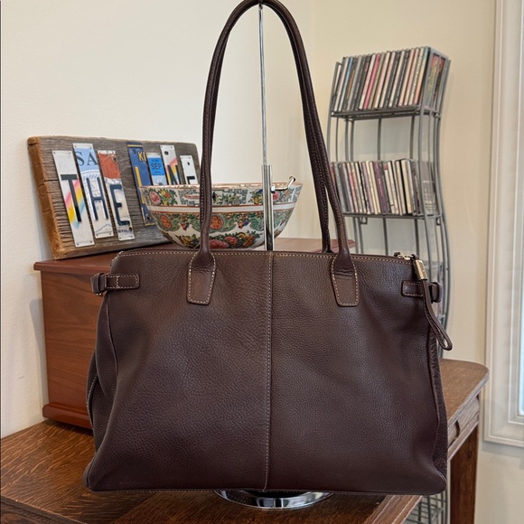 Etienne Aigner rich brown leather tote. Perfect for work. EUC. - Picture 4 of 14